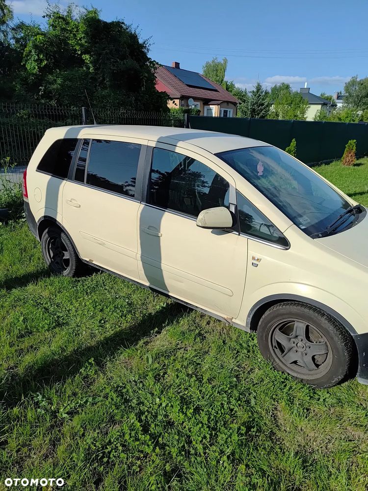 Opel Zafira - 2