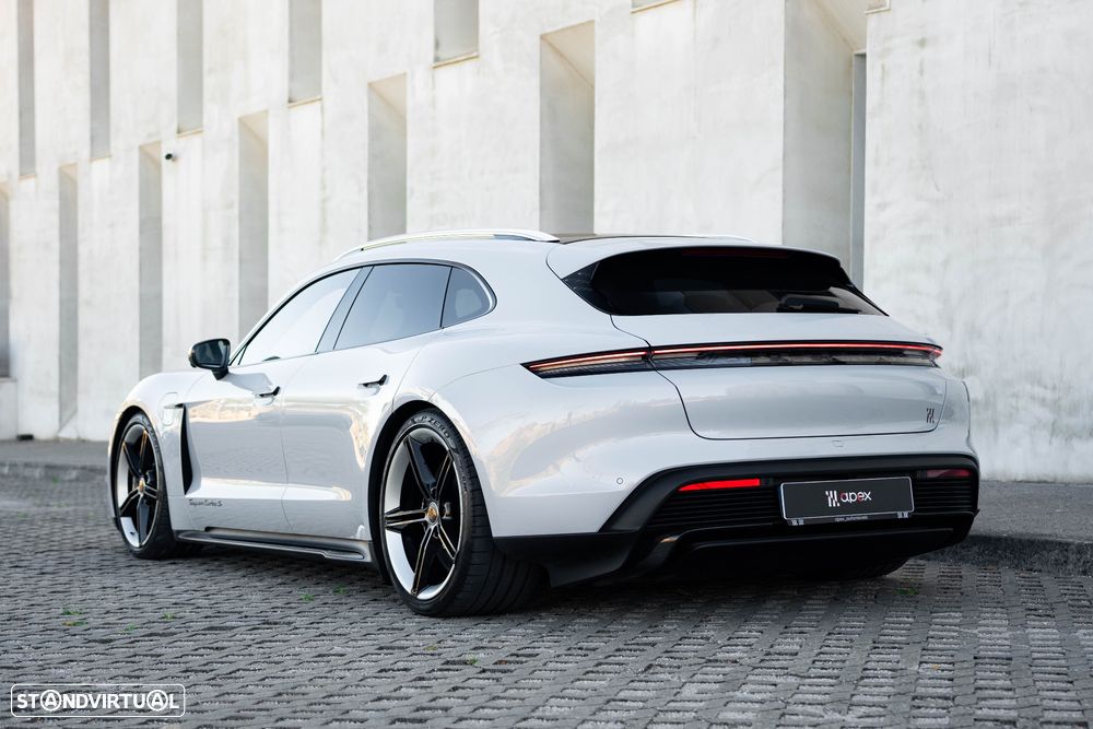 Porsche Taycan Sport Turismo Turbo S - 4