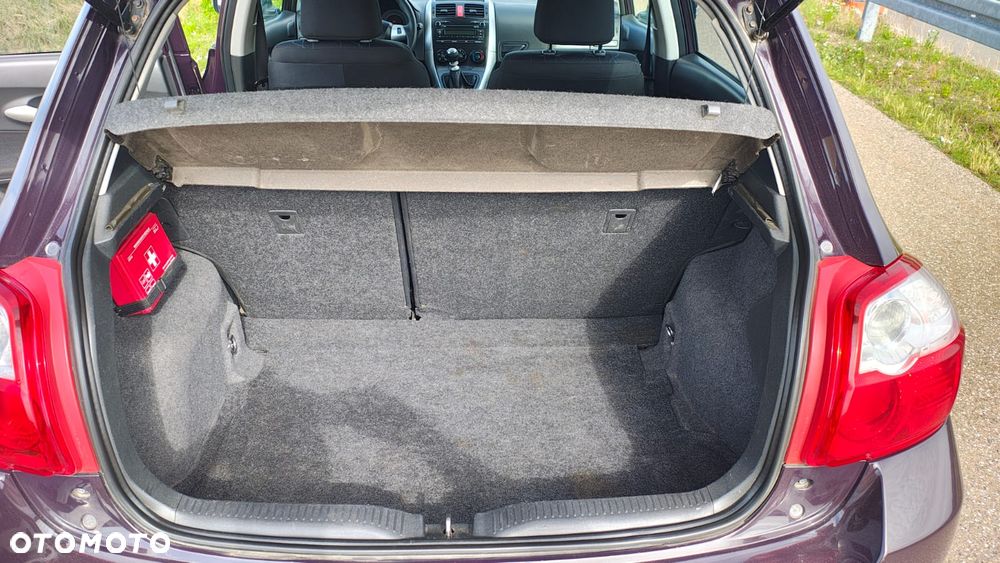 Toyota Auris 1.4 D-4D Luna - 24