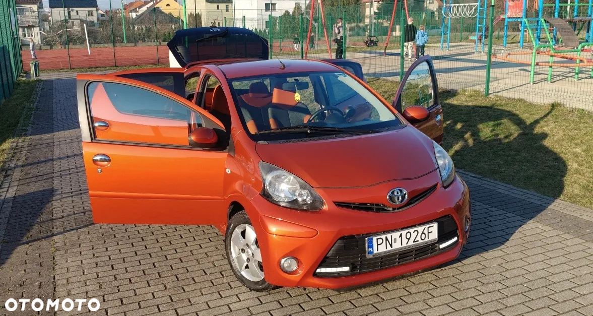 Toyota Aygo Connect - 13