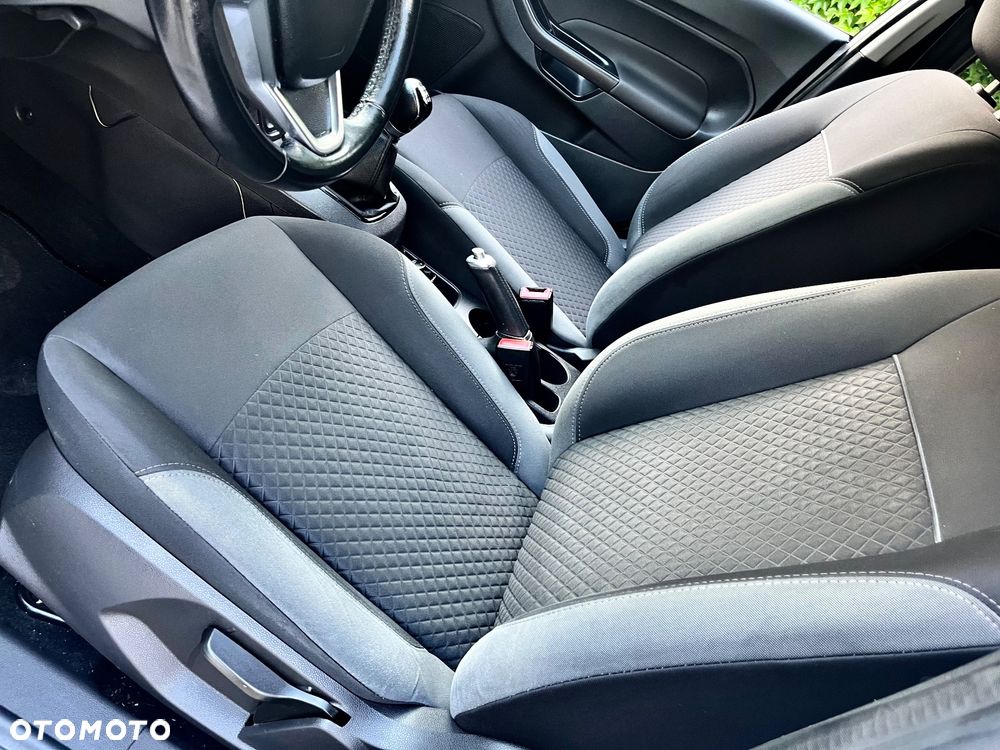 Ford Fiesta 1.25 Platinium X - 22