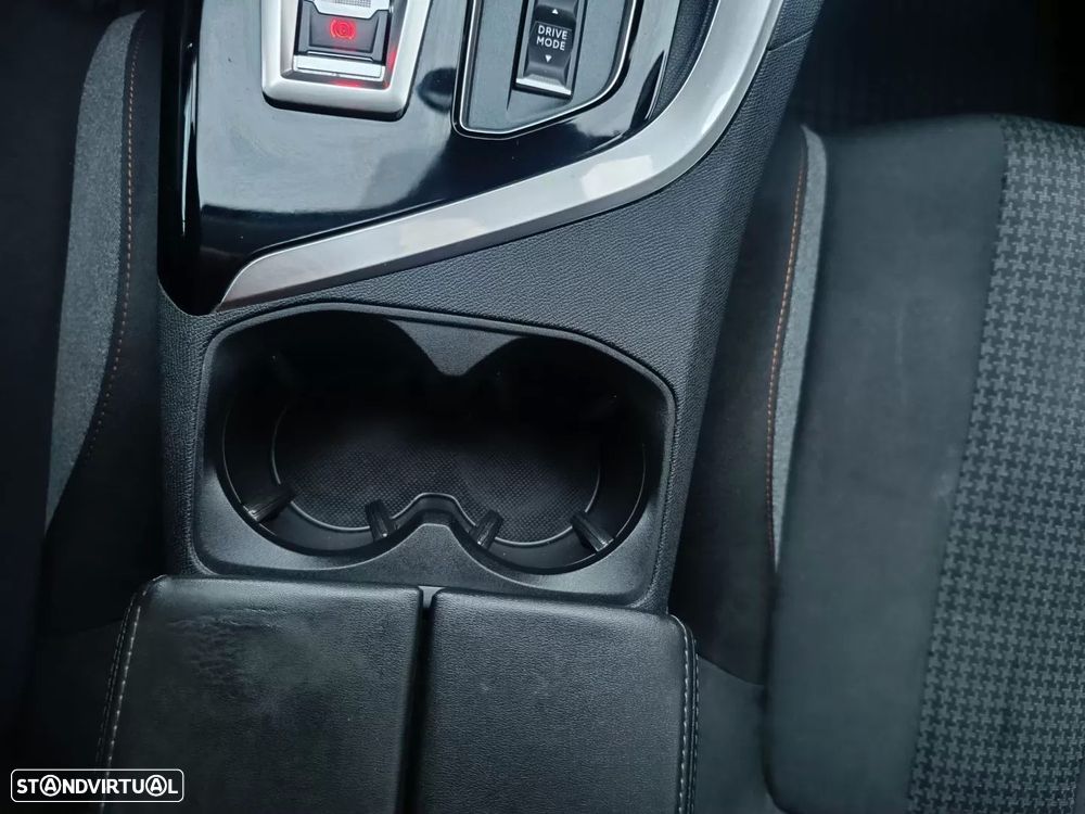 Peugeot 5008 PureTech 130 EAT6 Allure - 29