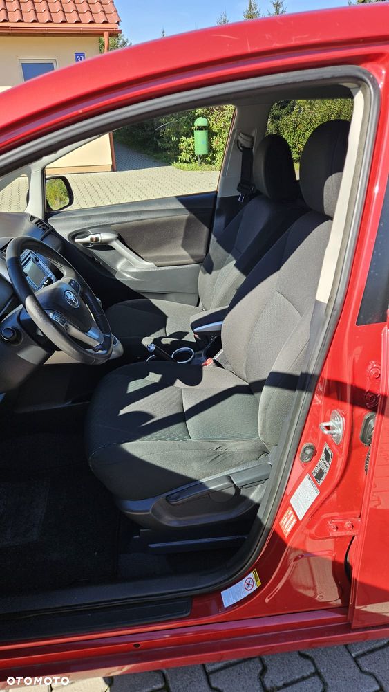 Toyota Verso 2.0 D-4D Premium 7os - 24