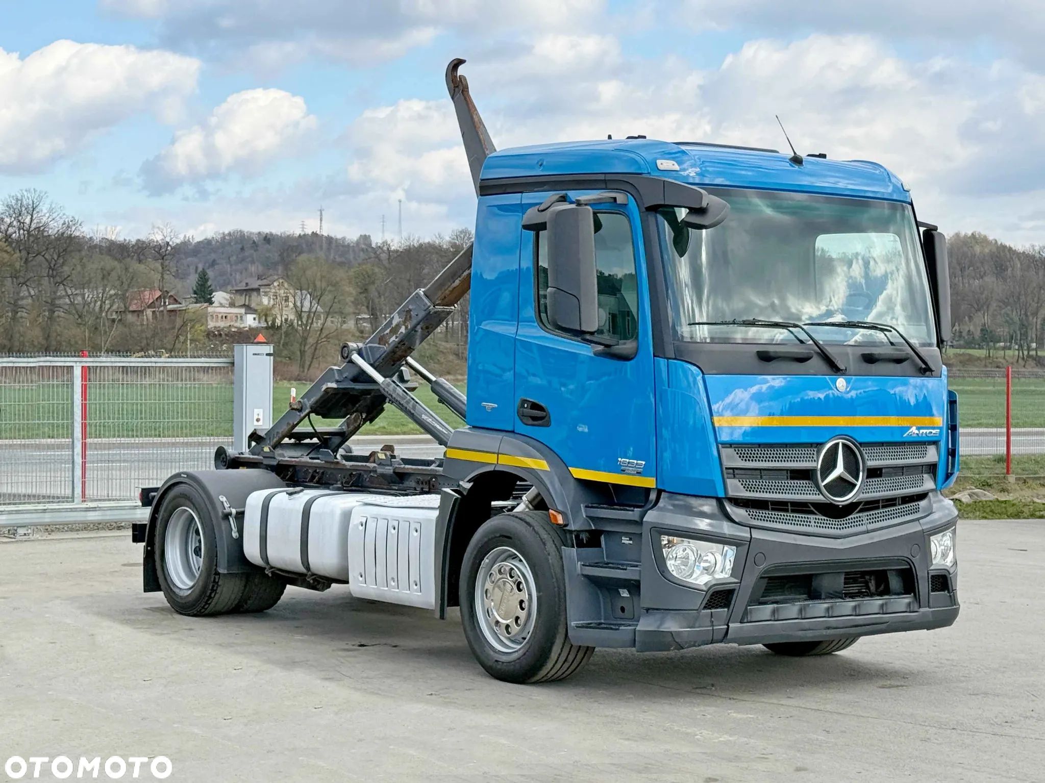 Mercedes-Benz ANTOS 1833 * HAKOWIEC / STAN BDB - 1