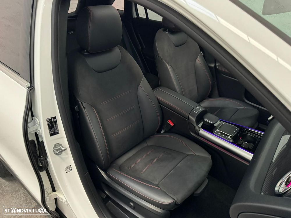 Mercedes-Benz GLA 250 e AMG Line - 44