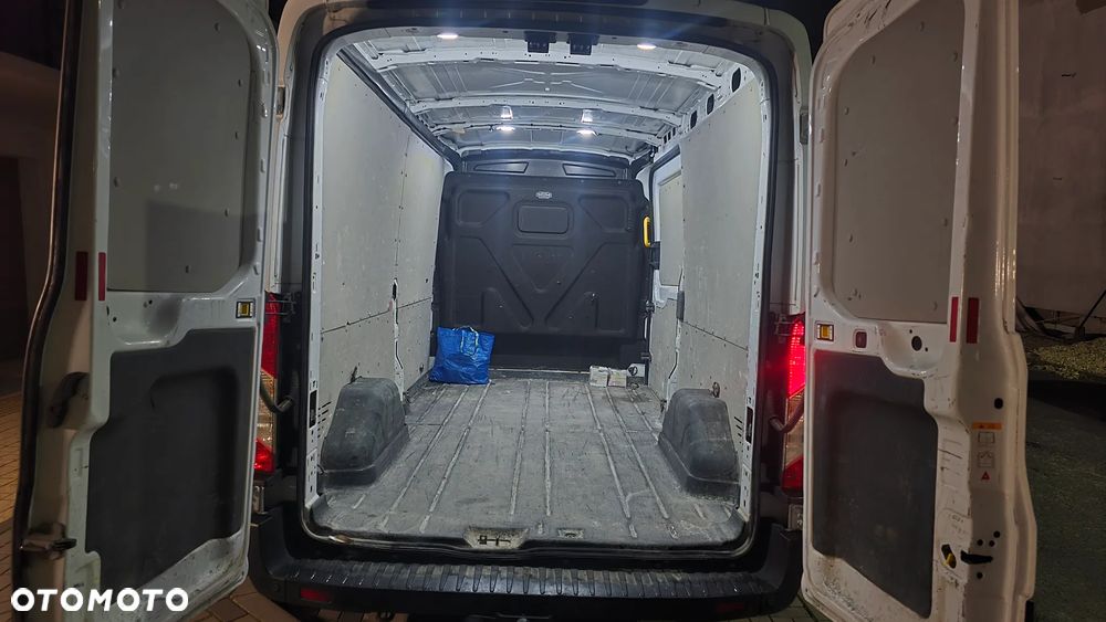Ford Transit - 11