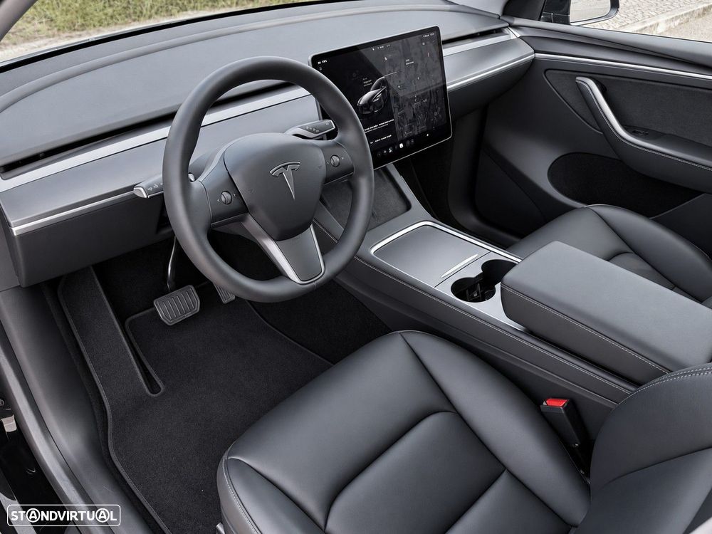 Tesla Model Y Standard - 11