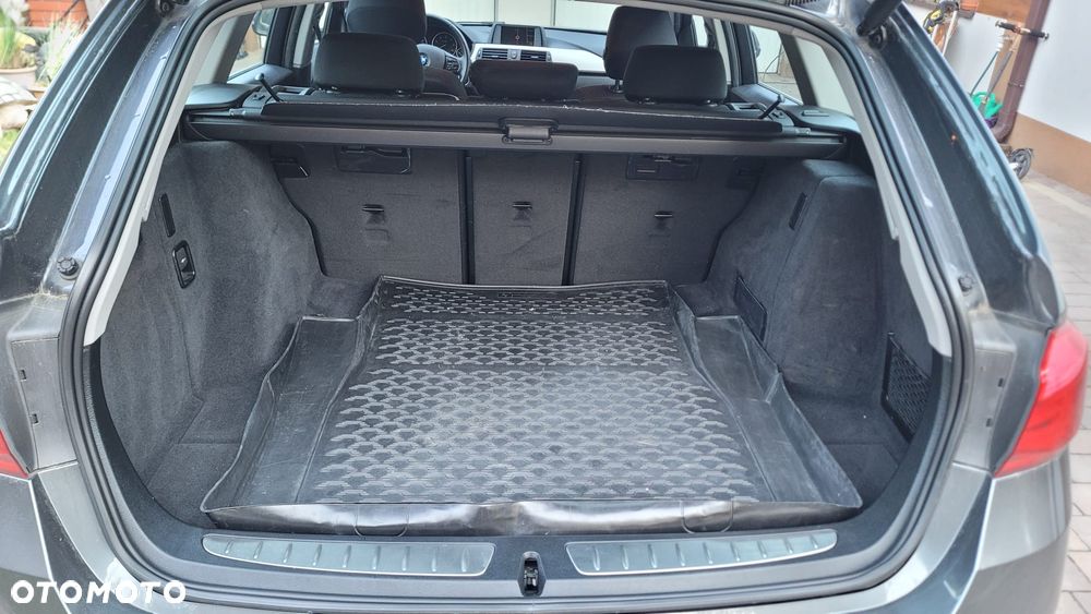 BMW Seria 3 320d Edition M Sport Shadow - 24