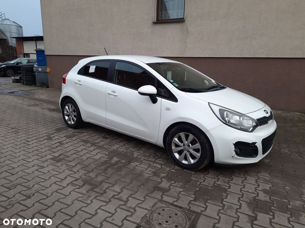 Kia Rio - 5