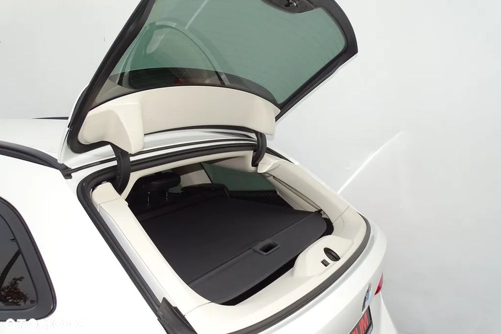 BMW Seria 3 318d Edition Luxury Line Purity - 31
