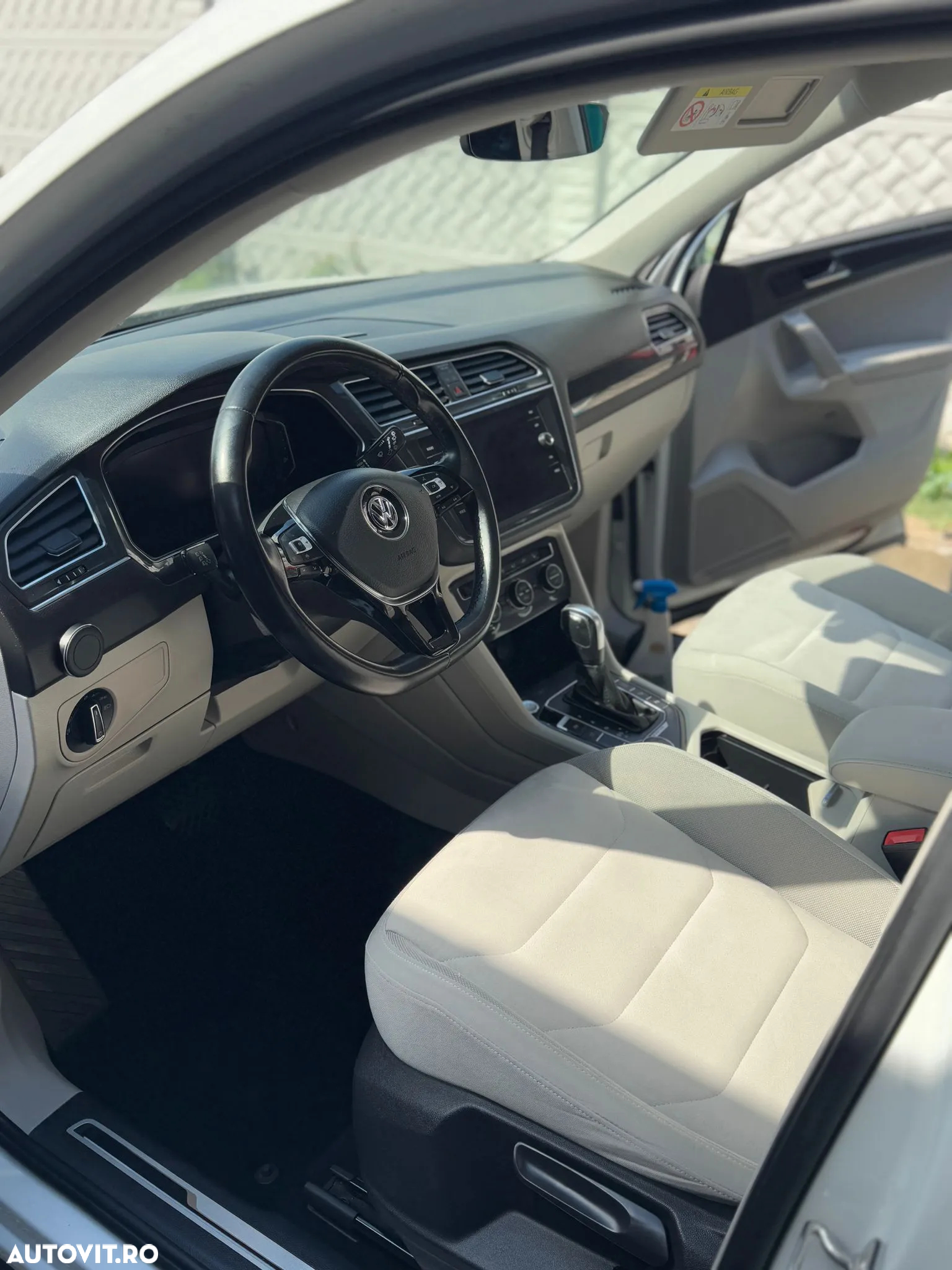Volkswagen Tiguan 2.0 TDI DSG 4Mot Highline - 28