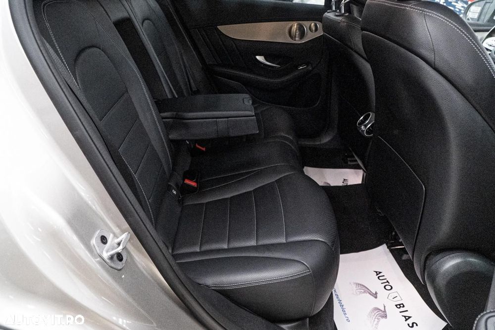 Mercedes-Benz GLC Coupe 300 de 4Matic 9G-TRONIC AMG Line Plus - 8