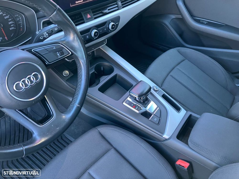 Audi A4 Avant 30 TDI Advanced S tronic - 4