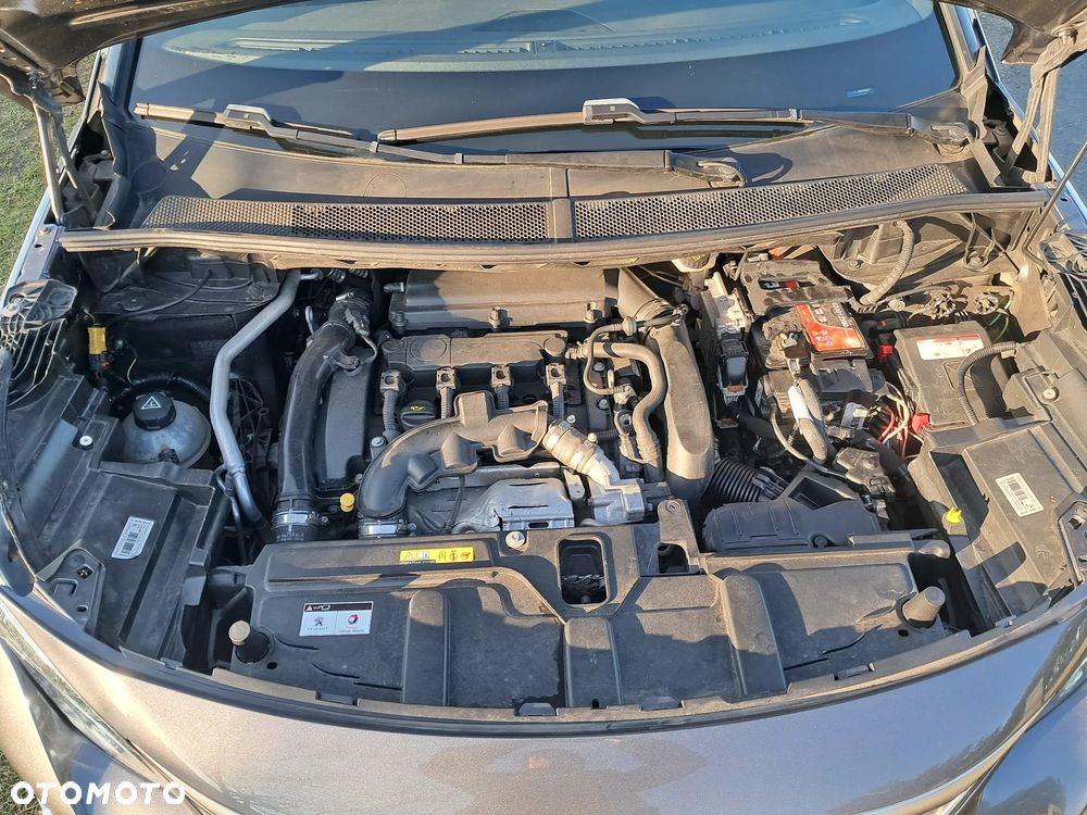 Peugeot 3008 1.6 PureTech GPF GT Line S&S EAT8 - 10