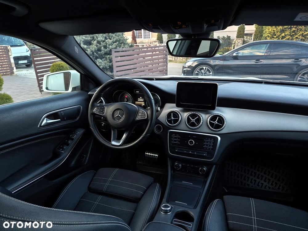 Mercedes-Benz GLA 180 (CDI) d 7G-DCT AMG Line - 34