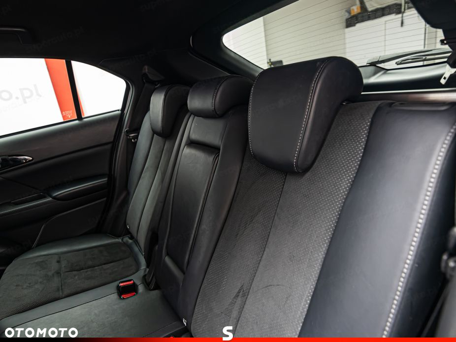 Mitsubishi Eclipse Cross - 21