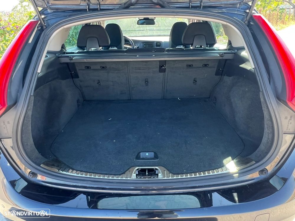 Volvo V60 D2 Geartronic Powershift Momentum - 17