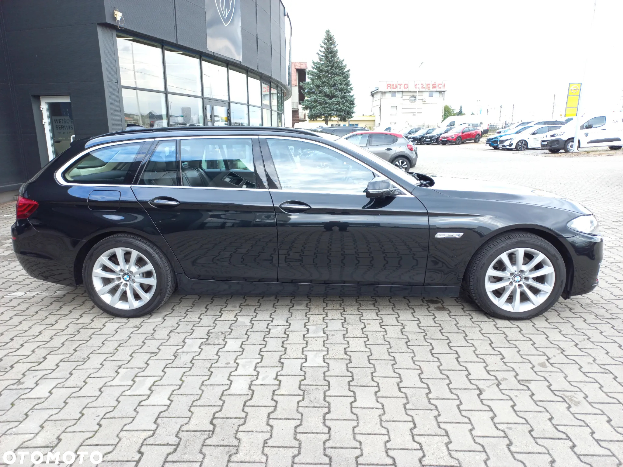 BMW Seria 5 520d xDrive Luxury Line - 4