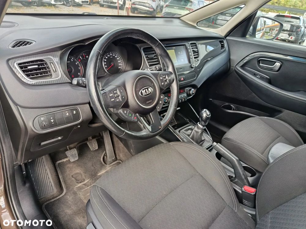 Kia Carens 1.6 GDI L 7os EU6 - 10