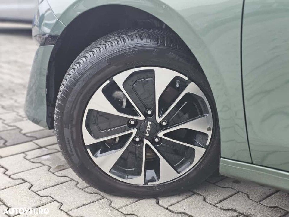 Kia Ceed - 9