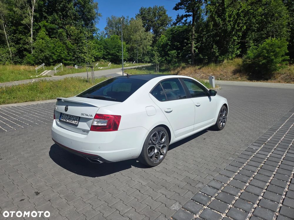 Skoda Octavia 2.0 TSI RS - 15