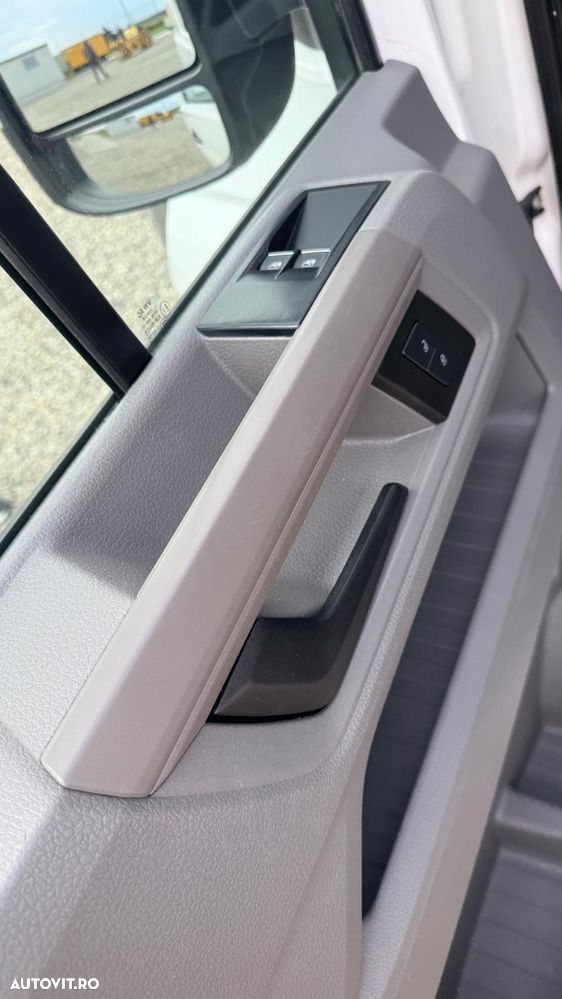 Volkswagen Crafter 3.5 CD Bena L4 FWD 103kW - 6