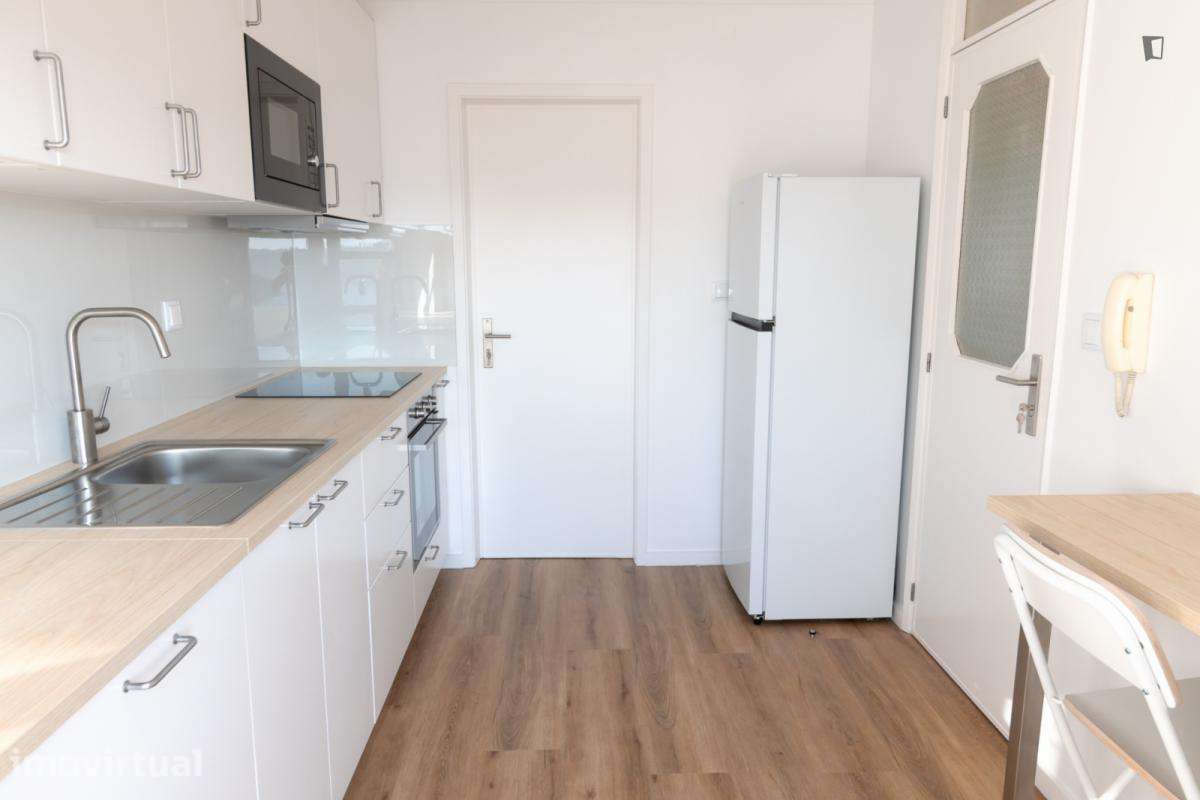 Quarto - localizado em Vila nova de gaia - Grande imagem: 5/13