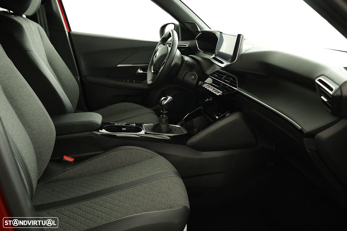 Peugeot 2008 1.2 PureTech Allure - 19