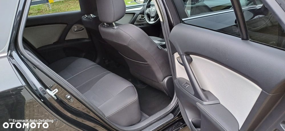 Toyota Avensis 2.0 D-4D Premium - 10