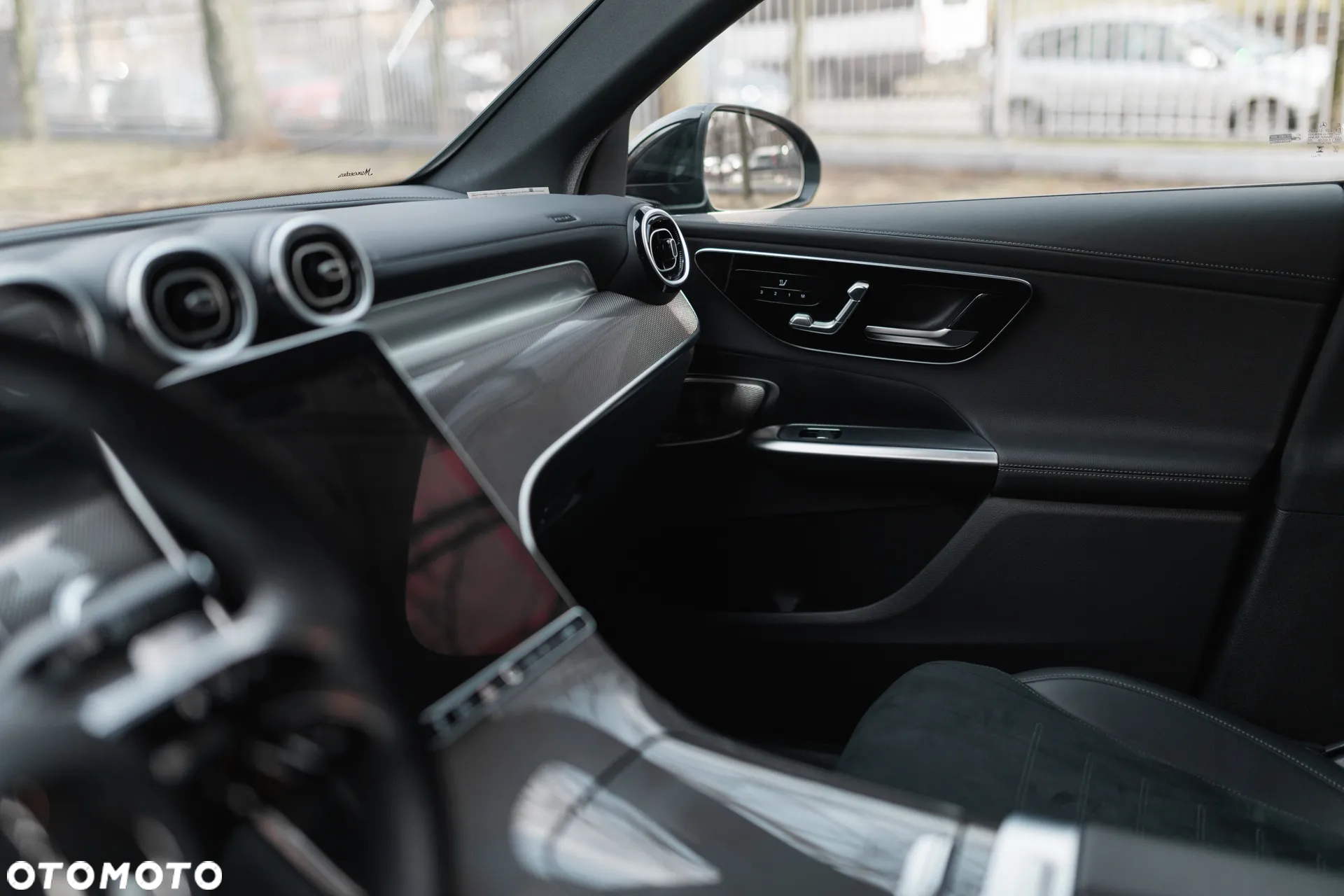 Mercedes-Benz GLC 300 e 4-Matic AMG Line - 14