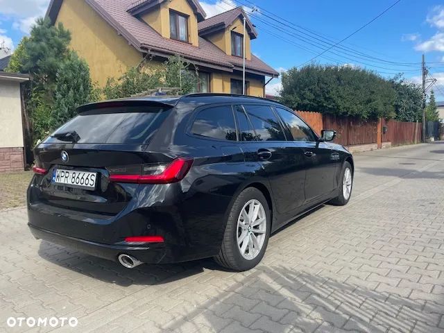 BMW Seria 3 320d xDrive Advantage - 2