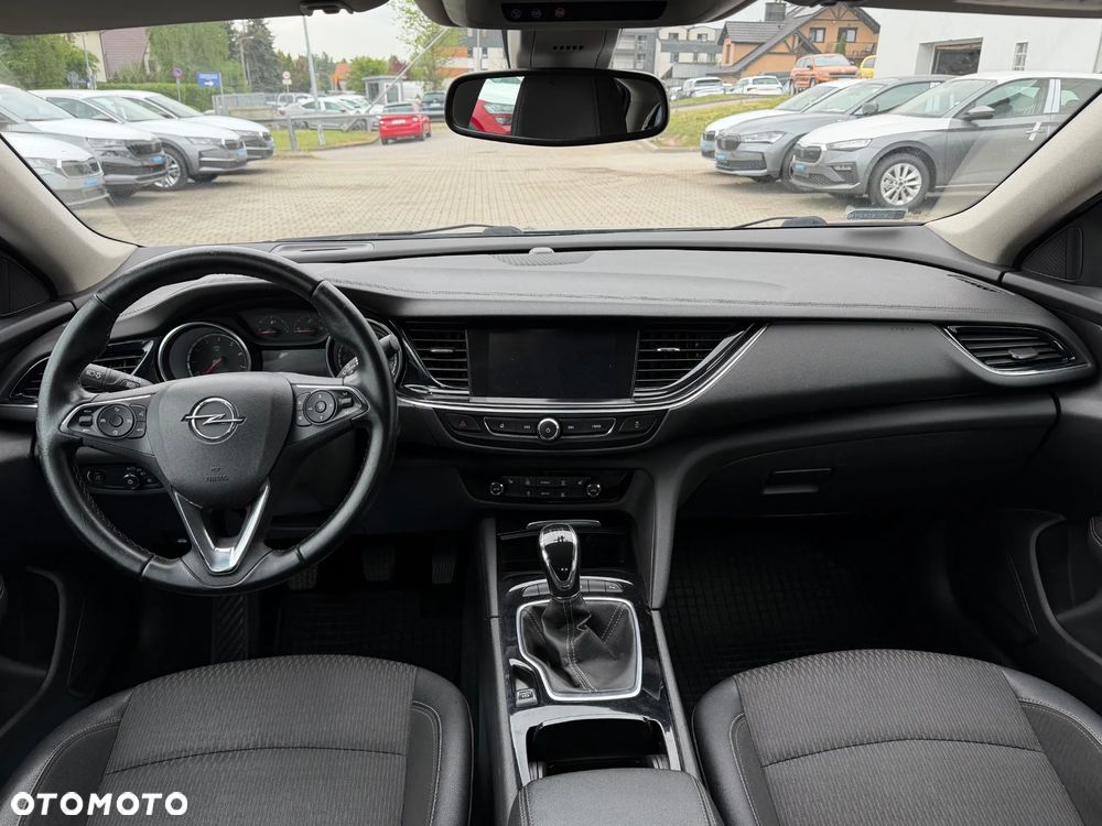 Opel Insignia 1.5 T Innovation S&S Eco - 11