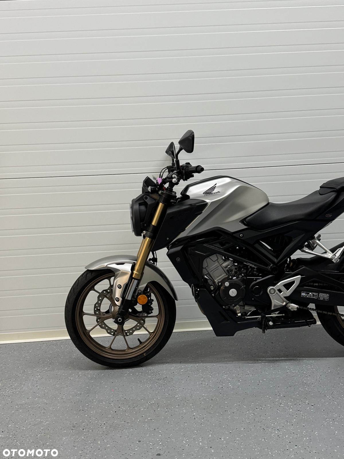 Honda CB - 15