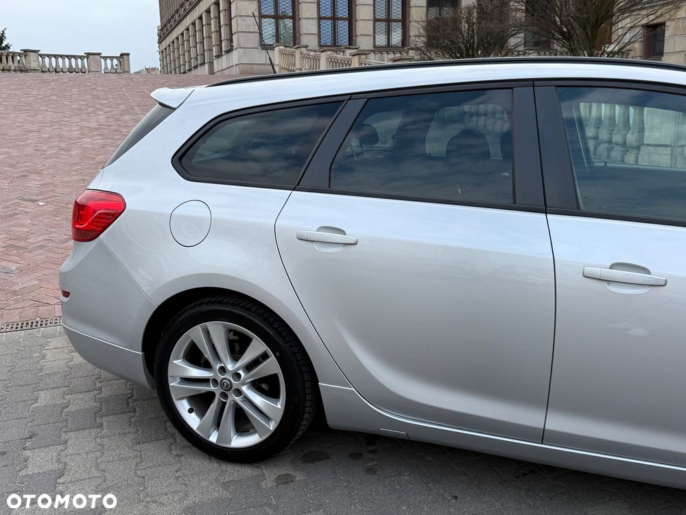 Opel Astra 1.4 T Cosmo - 19