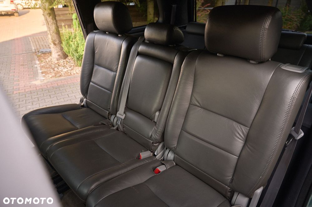 Toyota Sequoia - 22