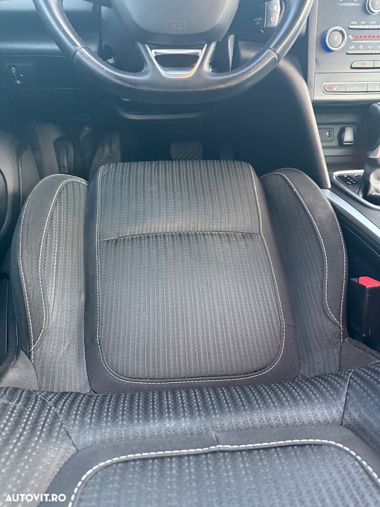 Renault Megane BLUE dCi EDC Intens - 5