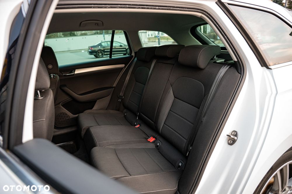 Skoda Superb 1.6 TDI Style - 17