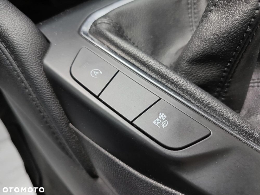 Ford Kuga 1.5 EcoBoost FWD Titanium - 28