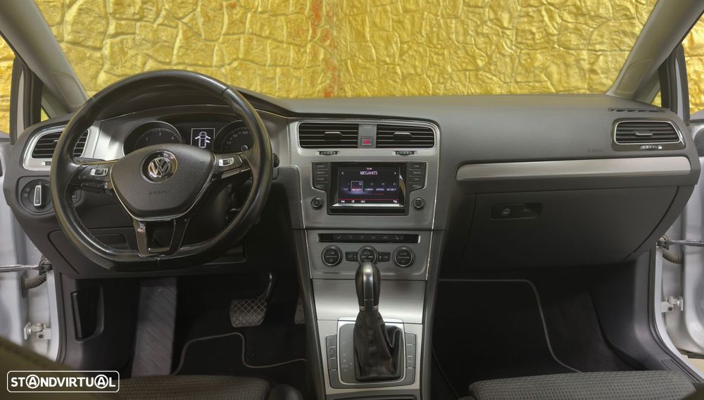 VW Golf Variant 1.6 TDi Highline DSG - 3