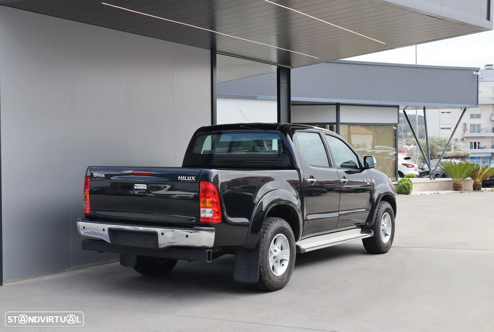 Toyota Hilux 2.5 D-4D CD AC - 3