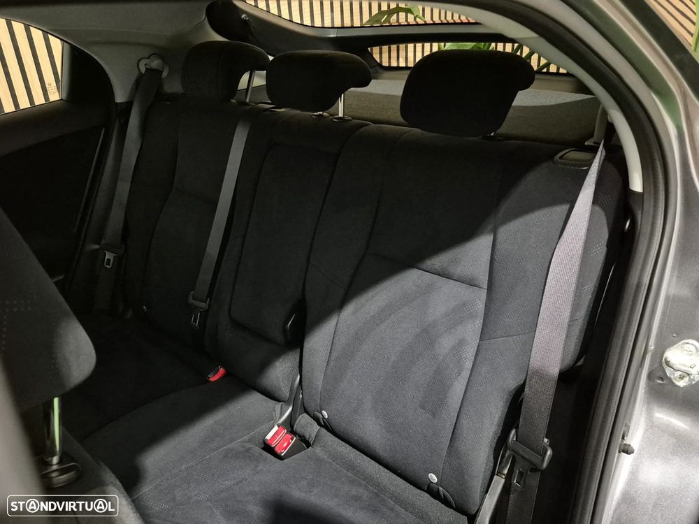 Honda Civic 1.4 i-VTEC Elegance - 10