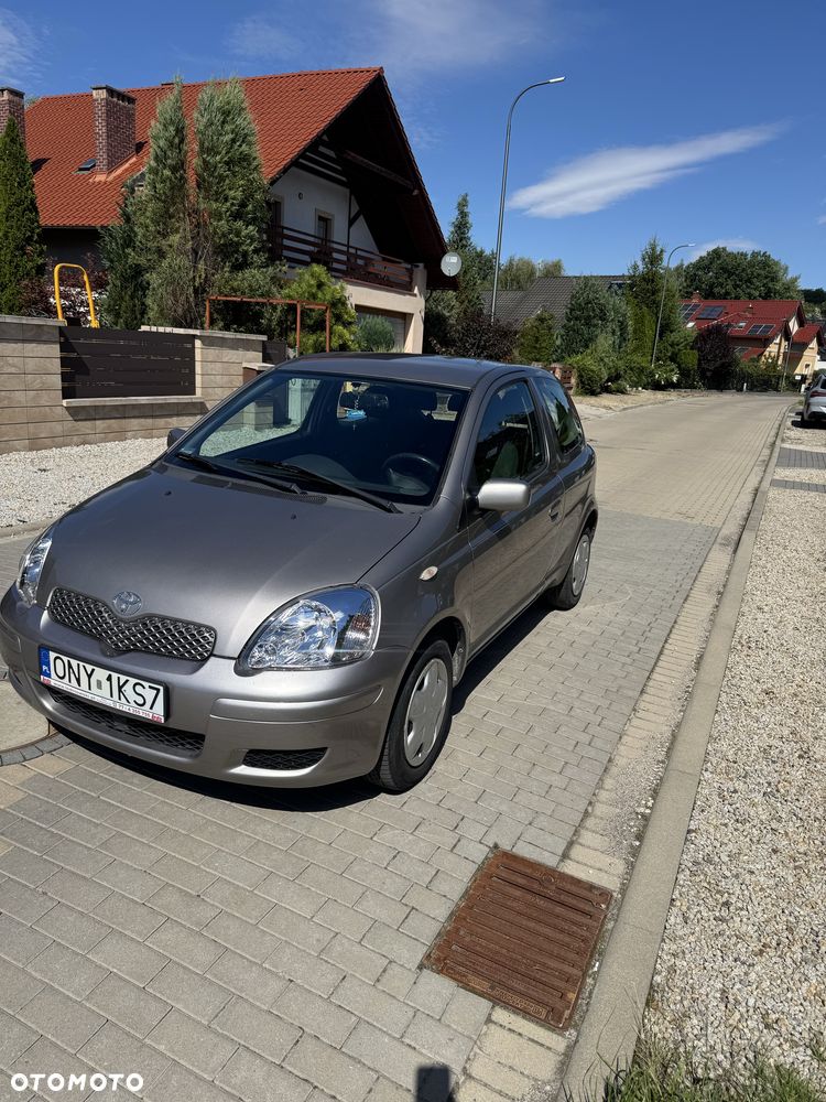 Toyota Yaris - 1