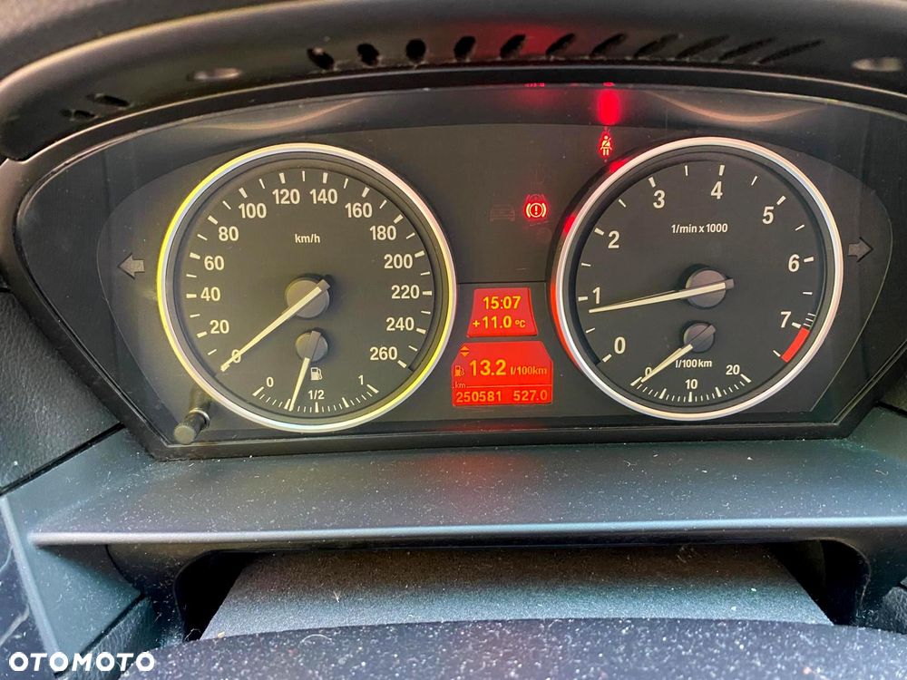BMW Seria 5 520i Edition Exclusive - 34
