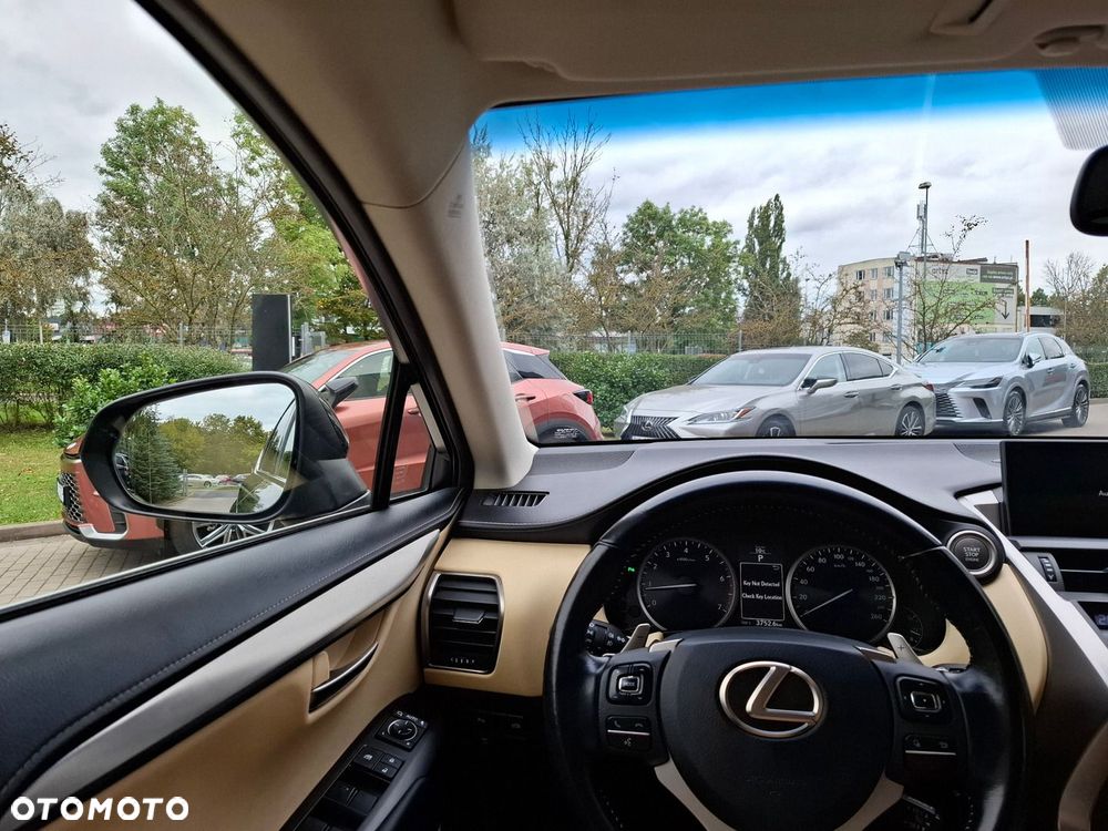 Lexus NX 200t Comfort AWD - 29