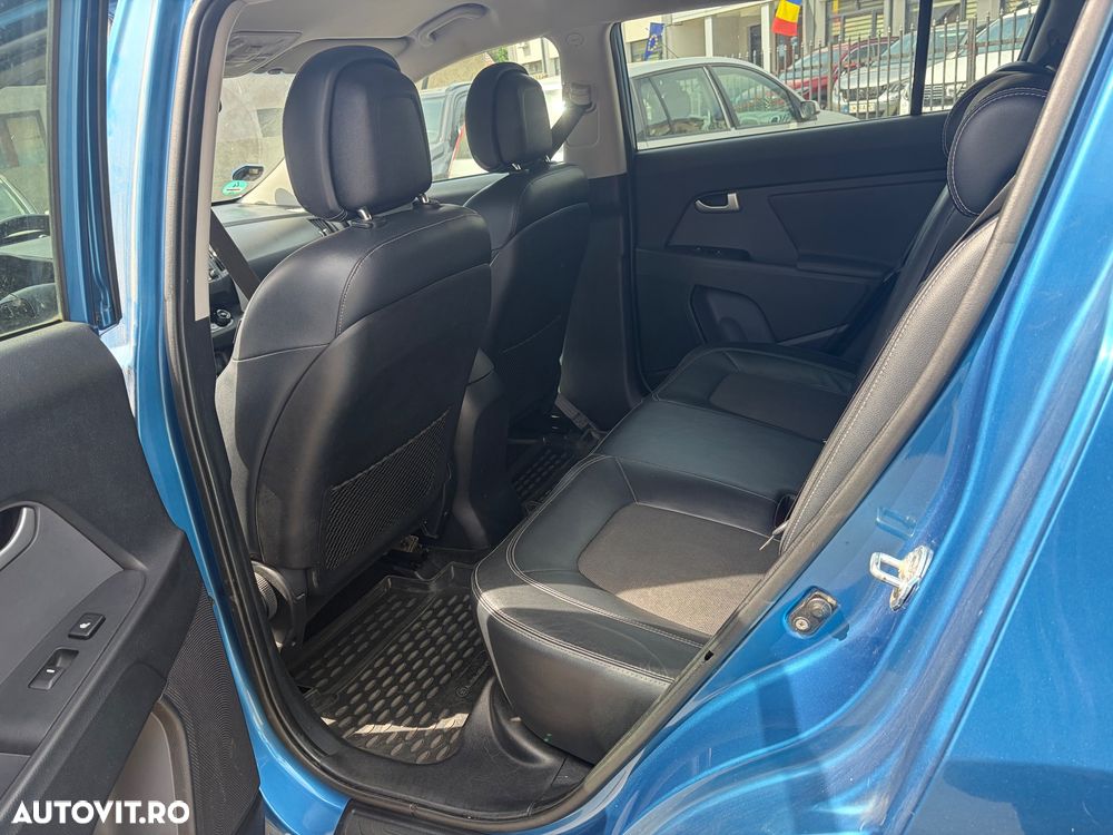 Kia Sportage 2.0 CRDI 184 4WD Fifa World Cup Edition - 8