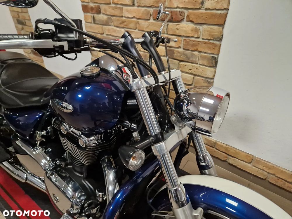 Triumph Thunderbird - 18