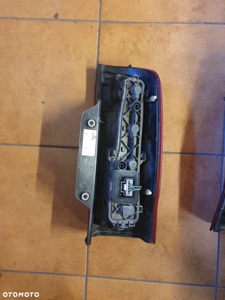 LAMPA LEWA TYŁ BIPPER QUBO NEMO - 6