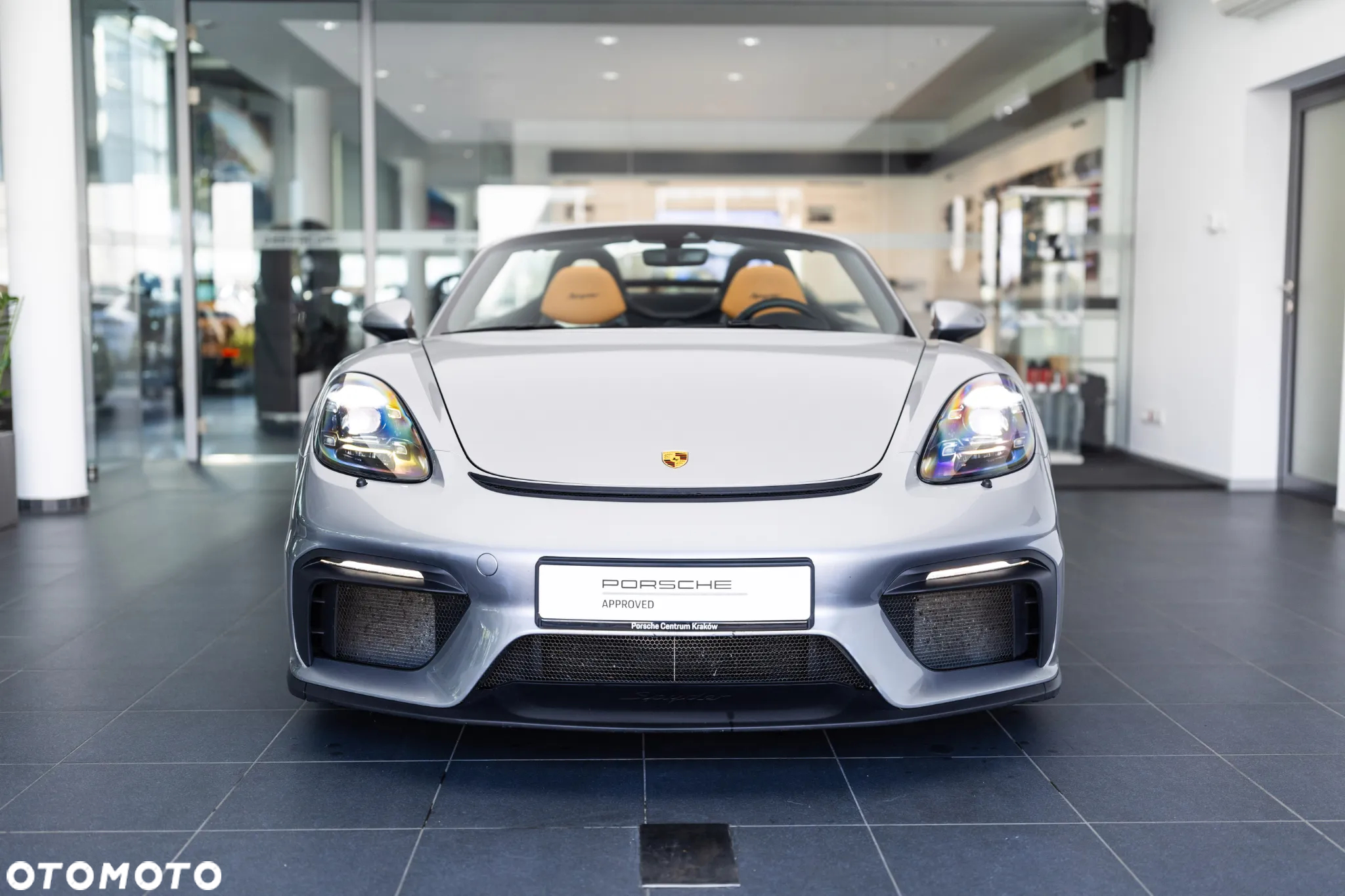 Porsche 718 Spyder - 7