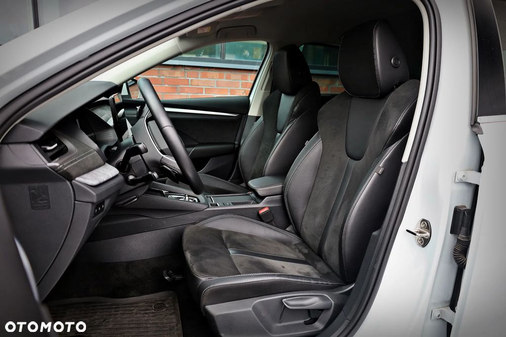 Skoda Octavia 2.0 TDI Selection DSG - 22