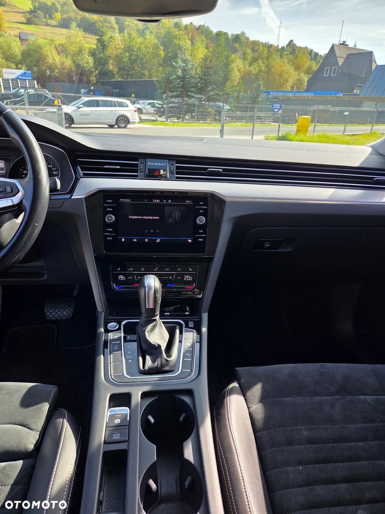 Volkswagen Passat - 11